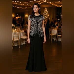 Adrianna Papell Black Sequin Beaded T-Shirt Gown – Sz 2P (Excellent Condition)